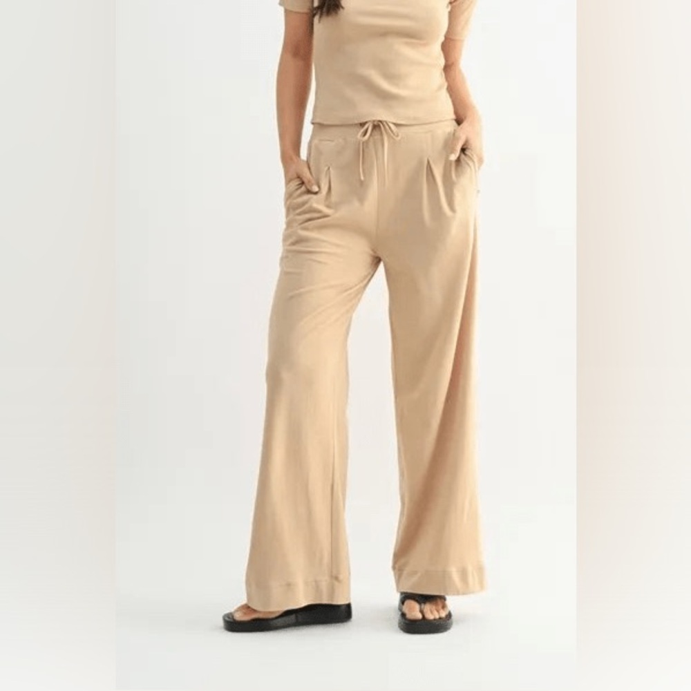 Mono B Beige Wide-Leg Pants